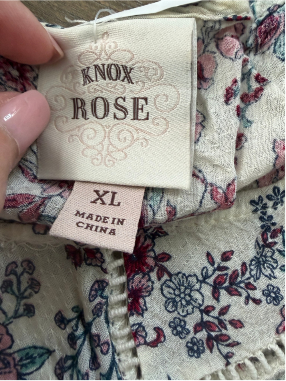 Knox Rose Floral Blouse XL White Pink Sleeveless Top EUC - Picture 3 of 7